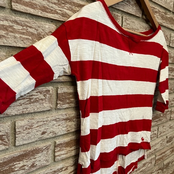 Abercrombie Red and White Stripped 3/4 Sleeve Top - Picture 3 of 9